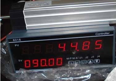脉冲型位移速度双显仪