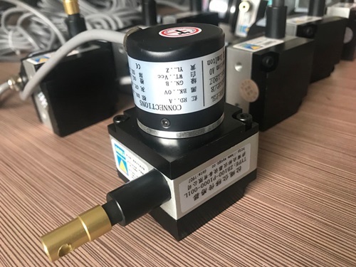 传感器按照应用是如何分类的？作用是什么？