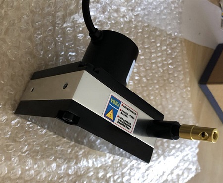 移位传感器-蓝狮在线生产拉线位移传感器