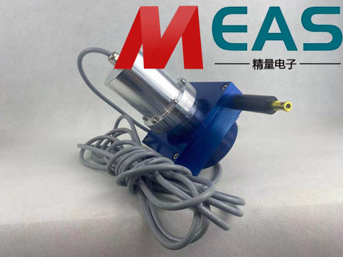 分享一下拉绳位移传感器的精度和误差的区别